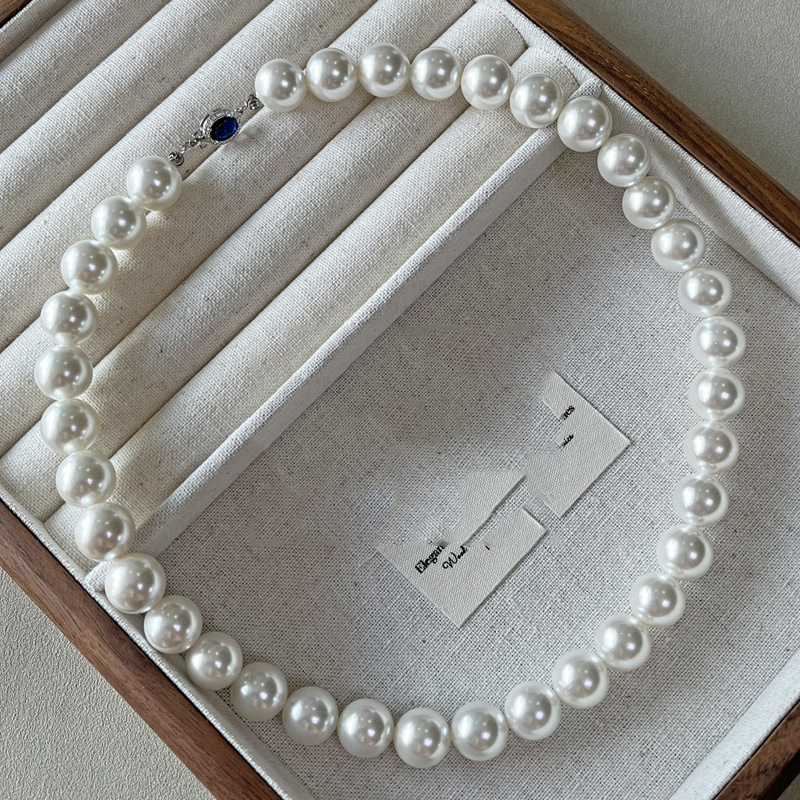 Natural Mother-of-Pearl Pearl Necklace Silver Blue Gem Clasp High Luster Premium Quality Pearl Australian White Necklace