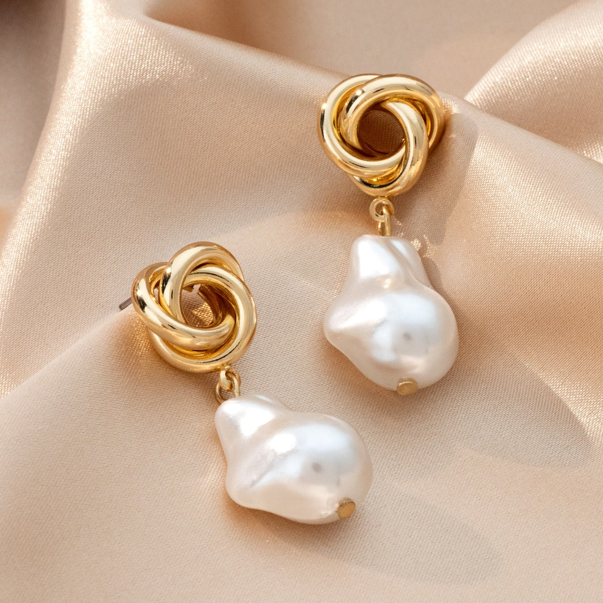 Pearl earrings, women's minimalist retro geometric earrings